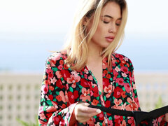 Blondína, Masturbácia, Sólo