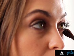 Facesitting, Capellona, Lesbica, Leccata, Lingerie, Figa, Terzetto, Tette