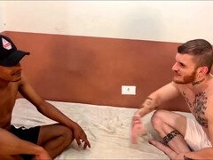 Amatööri, Biseksuaali, Suihinotto, Peli, Pillu, Tatuointi, Kolmen kimppa