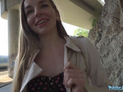 En levrette, Européenne, Femelle, Branlette thaïlandaise, Hd, Chatte, Réalité, Suçant