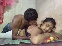 18, フェラチオ, 足, 手コキする, インド人, キス, ヌード, 妻