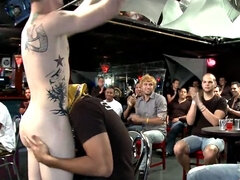 Amatéři, Kuřba, Gay, Párty, Pornstars, Na veřejnosti, Tetování, Voyeur