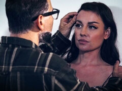 Velký zadek, Brunetka, Na pejska, Dominace, Šaty, Líbání, Milf žcbp, Přírodní prsa