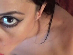 Store pupper, Kukk suging, Brunette, Sperm skott, Onani, Milf, Truser, Tattovering