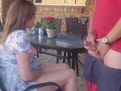 Amador amadora, Casal, Dona de casa, Tocar uma punheta, Masturbação, Maduroa, Ao ar livre cartaz de rua outdoor, Esposa