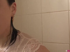 Amber Rose: Glossy Solo