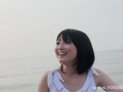 Asiat, Brunette, Creme tærte, Sædskud, Janpansk, Udendørs, Teenager, Legetøj