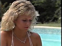 Kisbaba, Tekintélyes didik, Szőke, Gesztenyebarna, Vöröshajú, Gyengéd kefélés, Begyek, Régebbi évjáratú pornó