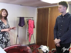 18 jaar, Mooie dikke vrouwen, Brits, Oudere vrouw, Likken, Rijpe lesbienne, Ruw, Roken