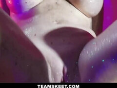 Røvslikning, Blondine, Pik sutte, Lækker, Buttet, Sædskud, Hundestilling, Naturlige bryster