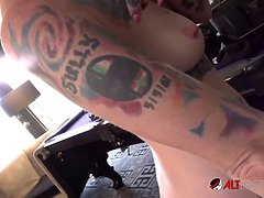 Grande cazzo, Hd, Piccola, Realtà, Rasata, Magra, Tatuaggi, Tette