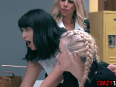 Anale, Tette grandi, Cougar, Gruppo, Hardcore, Lesbica, Piccola, Terzetto