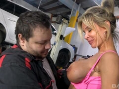 큰 엉덩이, 큰 음경, 큰 가슴, 금발의, 오랄섹스, 도기스타일, 밀프, 젖가슴