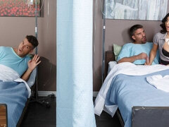 Culo grosso, Grande cazzo, Tette grandi, Pompino, Brunetta, Da dietro, Mamma che vorrei scoparmi, Infermiera