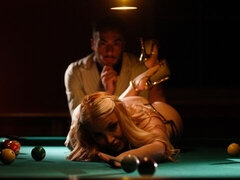 Μεγάλος κώλος, Μεγάλος πούτσος, Μεγάλα βυζιά, Ξανθιά, Πίπα, Σε στάση σκύλου στα τέσσερα, Ώριμη γυναίκα