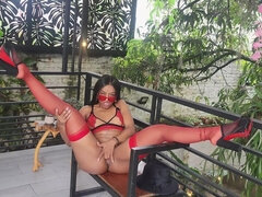 Amatör, Stor stjärt, Latina, Underkläder, Milf, Utomhus, Solo, Stockings