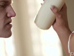 Amerikansk, Babe, Blondine, Tjekke, Hundestilling, Europærer, Give finger, Naturlige bryster