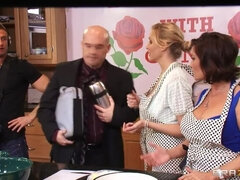 Anilíngua, Morena, Pau, Lambendo, Mãe gostosa, Piercing, Xoxota, Palmada