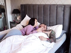 Tekintélyes didik, Cumizás, Gesztenyebarna, Kutya póz, Kézimunka, Érett feleség, Nuni, Tetkó