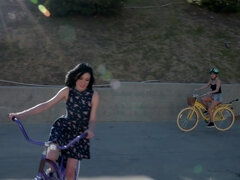 Blondýna, Brunetka, Dildo, Hd, Lesbické, Přírodní prsa, Pička, Hračky