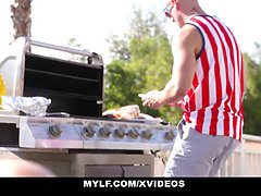 Velký zadek, Velké kozy, Puma, Stříkání spermatu, Milf žcbp, Mamina, Ječení, Nevlastní máma