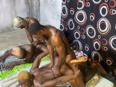 Ázsiai, Monumentális dákó, Fekete, Apu, Fajok közötti