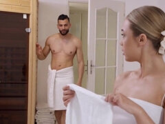 18 éves, Szőke, Gesztenyebarna, Pénisz, Kutya póz, Nuni, Tini, Begyek