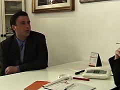 Anal, Loiroa, Morena, Punhos, Peludoa, Mãe gostosa, Duro, Sexo grupal a três