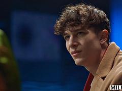 Πρωκτικό, Μεγάλα βυζιά, Πίπα, Χύσιμο, Διαφυλετικό, Ώριμη γυναίκα, Κοκκινομάλα, Βυζιά