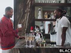 Stor kukk, Dype svelg, Pikk, Bakfra, Ansikt sittende, Raseblandet, Milf, Fitte