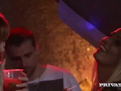 18 éves, Hatalmas hátsó, Monumentális dákó, Tini, Hármas