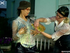 Blondin, Bil, Påklädda, Glasögon, Jeans, Olja, Utomhus, Satäng