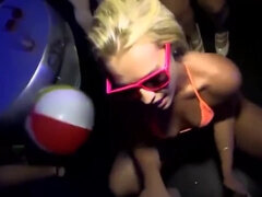swinger party 2018