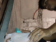 Come Come on I Invite You to Change in the Toilet Together Hot Handjob & Masturbation