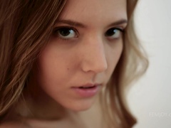 Delikatny, Solo