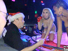 Roup-sex, jasmine-tame, public