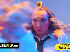 Большая жопа, Большие сиськи, Минет, Постарше, Семяизвержение, Милф, Кричащие, Втроем