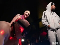 Gros seins, Bondage, Éjaculation interne, Queue, En levrette, Hard, Interracial, Tatouage