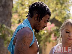 Bbw, Velké péro, Velké kozy, Dávení penisem, Na pejska, Mezirasové, Milf žcbp, Přírodní prsa