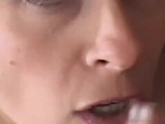 Gros seins, Sucer une bite, Faciale, Branlette thaïlandaise, Nue