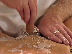 Fekete, Ébenfekete, Meleg