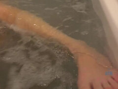 Cuarto de baño, Rubia, Mamada, Sucio, Perforación, Coño, Flaco, Tetas