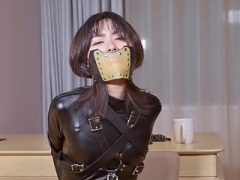 Asiatisk, Bdsm, Bondage, Femdom, Latex, Slav, Tonåring, Tuttar