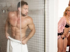 큰 엉덩이, 큰 음경, 큰 가슴, 금발의, 오랄섹스, 도기스타일, 밀프, 짧은 머리