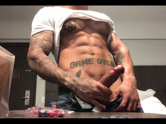 Amateur, Pajear, Solo, Tatuaje