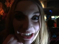 Amatör, Blondin, Fingering, Fotjobb, Handjobb, Hd, Pov, Tatuering