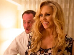 Culo grosso, Tette grandi, Bionda, Pompino, Sega, Baciando, Calze, Tette