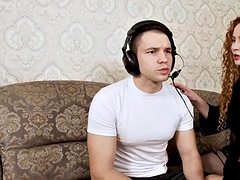 Grote mammen, Pijpbeurt, Ondergoed, Rijpe lesbienne, Roodharige vrouw, Stiefmoeder, Tatoeage