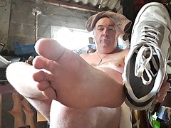 Superb video of big Pascals stinky feet and shoes in his garage!