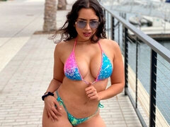 Velký zadek, Velké péro, Bikini, Brunetka, Honění, Výprask, Masturbace, Milf žcbp